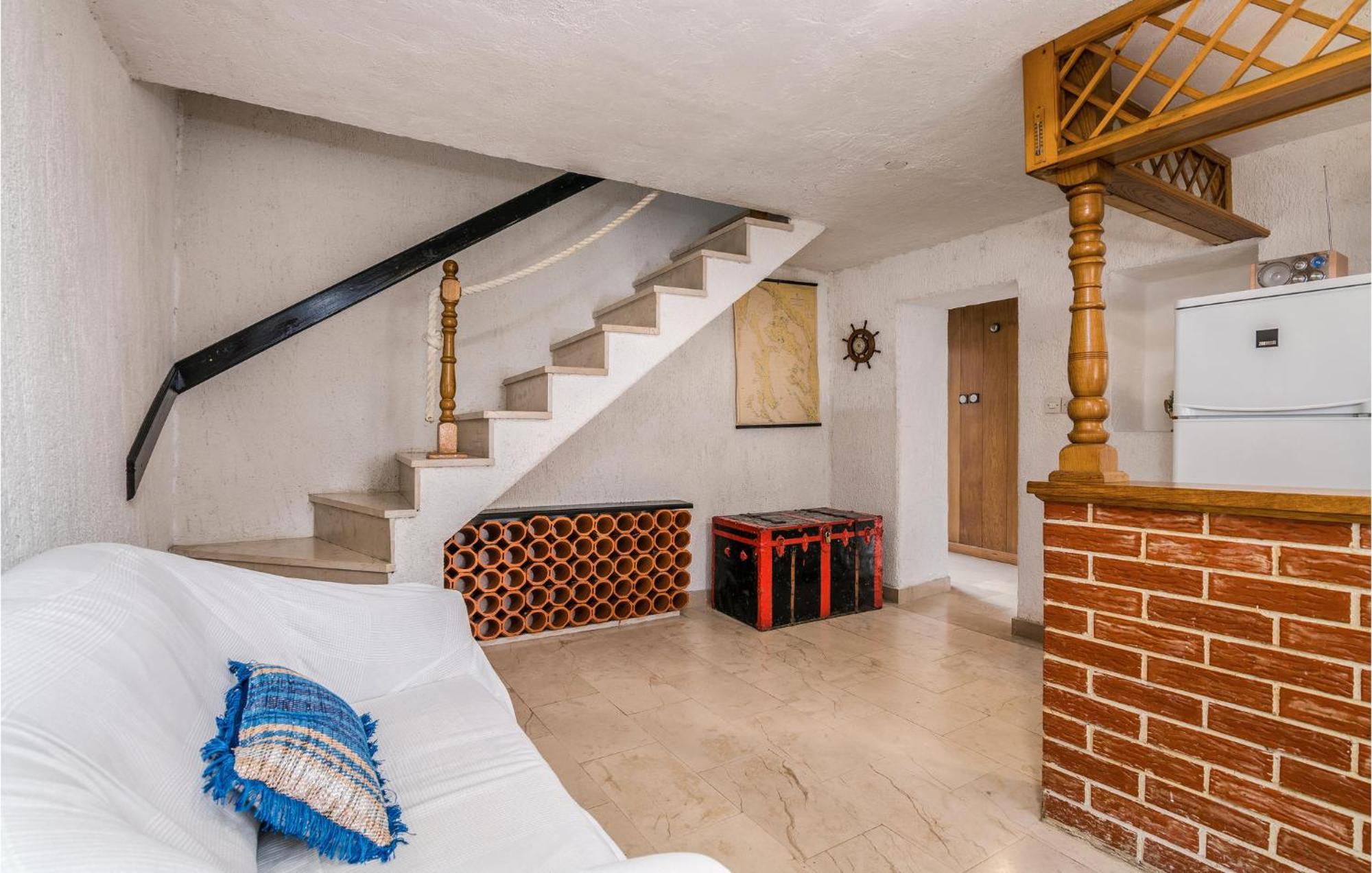 2 Bedroom Gorgeous Home In Baska Ngoại thất bức ảnh