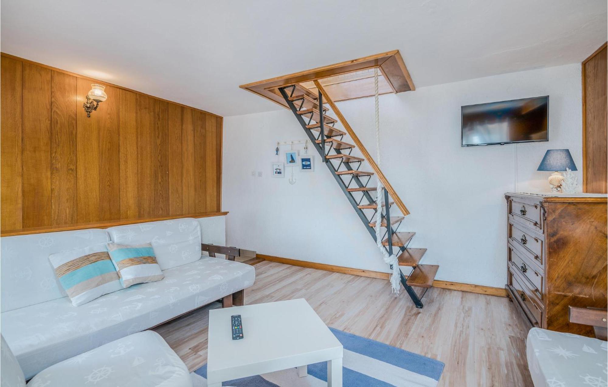 2 Bedroom Gorgeous Home In Baska Ngoại thất bức ảnh